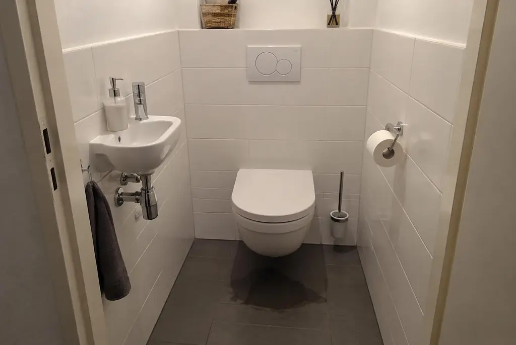Lekdetectie Opheusden – natte vloer bij een toilet
